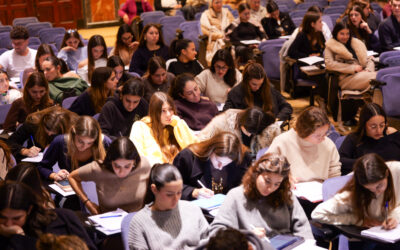 Cuando la palabra cura: jóvenes psicólogos en el Ateneo Poético del Premio Mundial Fernando Rielo